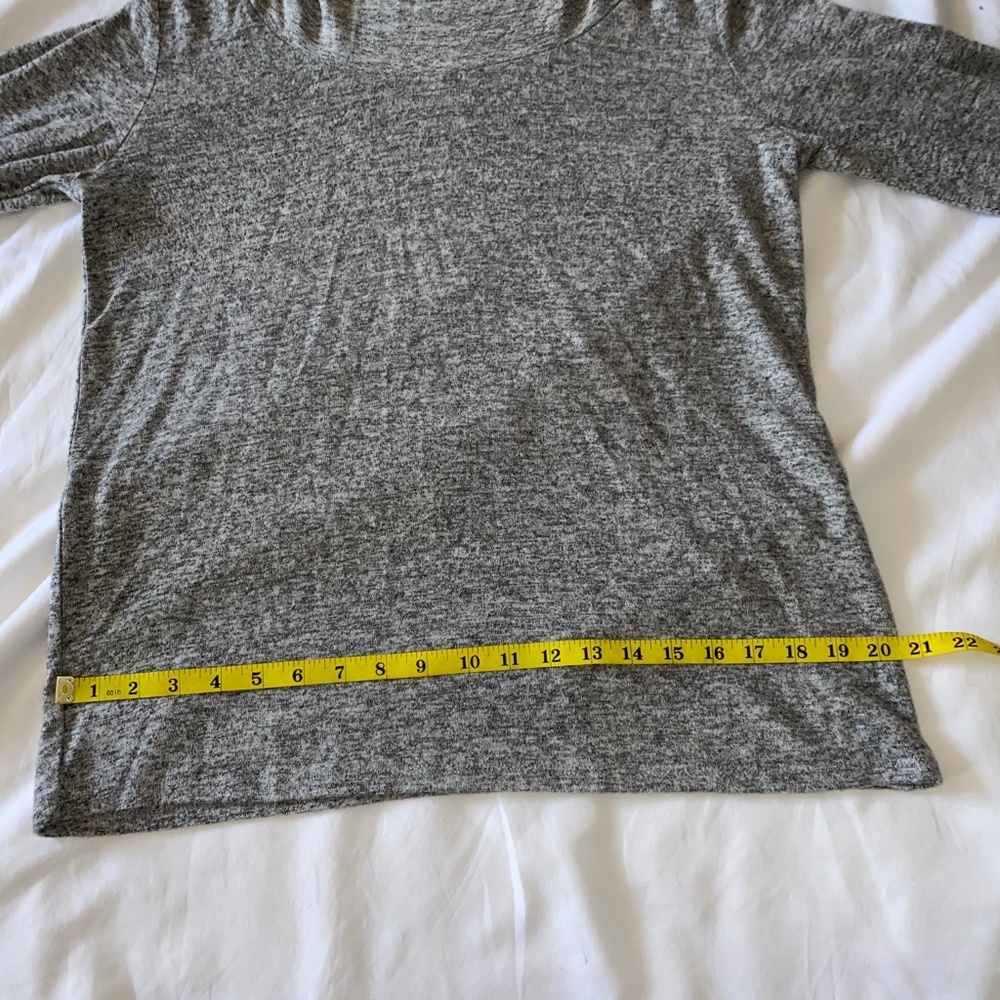 Gibson Off The Shoulder Grey Sweater - Picture 5 of 16